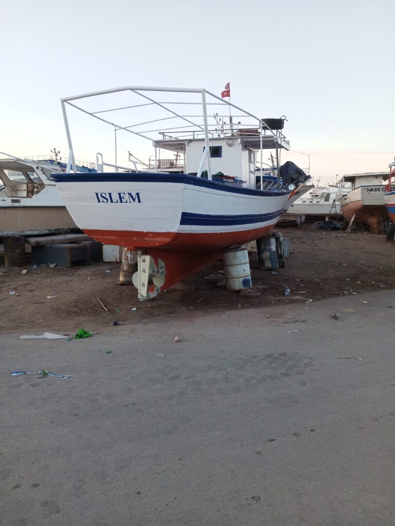 Bateaux de pêche professionnel