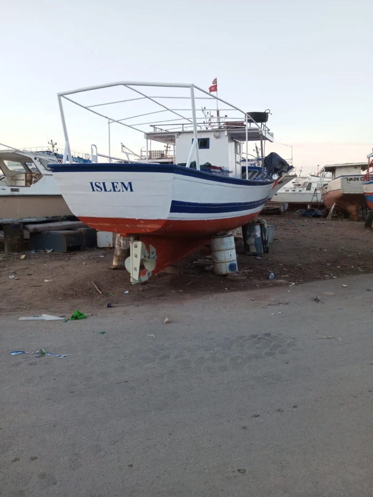 Bateaux de pêche professionnel