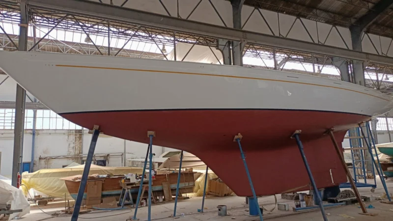 Voilier en bois Sangermani Swala restauré au Chantier Naval de la Méditerranée
