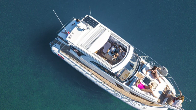 Espadon Boats Premium 34, semi-rigide de 10,80 m construit à Soliman en Tunisie
