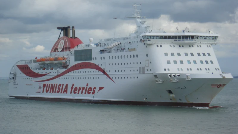 Le ferry Carthage de la CTN entrant au port de La Goulette à Tunis