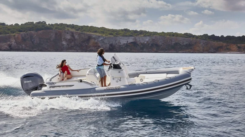 Joker Boat Tunisie : le semi-rigide Joker Boat Clubman 22 Plus en navigation