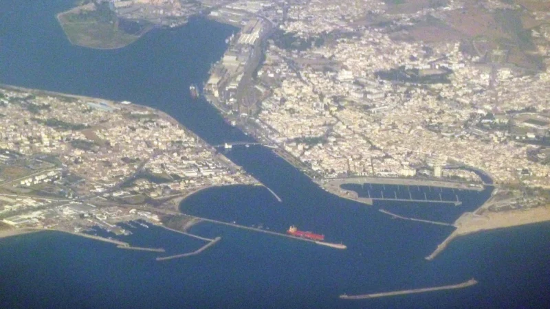 Vue aérienne de Bizerte et de son littoral