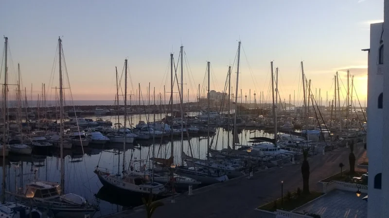 Bateaux amarrés dans la marina de Cap Monastir