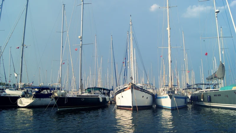 Yachts dans la marina de Port Yasmine Hammamet
