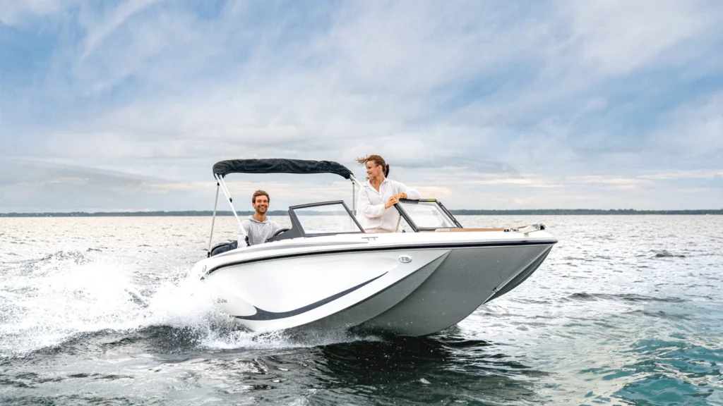 Bateau Quicksilver 525 aXess, modèle d'entrée de gamme