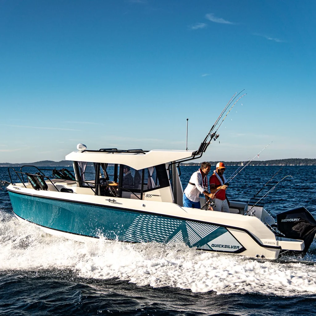 Cockpit de pêche du Quicksilver 805 Pilothouse