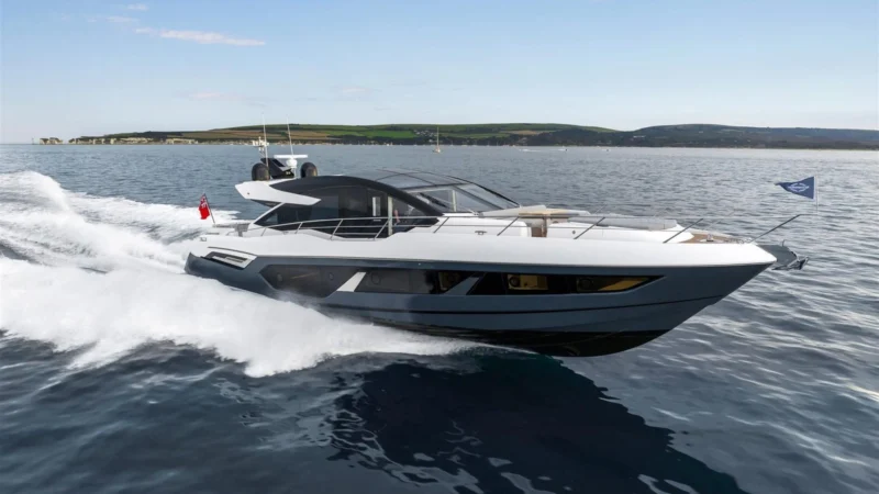 Yacht Sunseeker Predator 75 en navigation, Sunseeker Tunisie